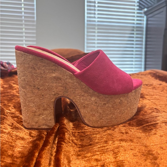 Liliana Women's Platform Heel Open Toe Chunky Block Heel- Color: Fushsia Suede! - Picture 4 of 7